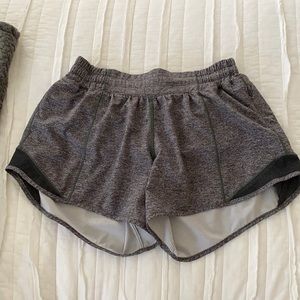🍋lululemon🍋 Hotty Hot short 4”